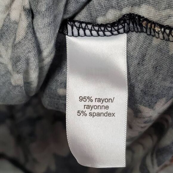 Maurices 24/7 Women’s Black Floral Swing Dress M Long Sleeve Stretch Soft Knit F - Picture 6 of 8